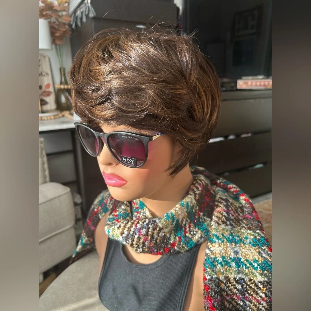 ✨Like NEW Kanekalon Honey Cheztnut blonde Brown Pixie bob Wig